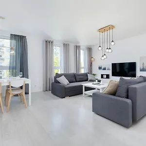 https://apartamenty-laguna-platany-lopuskiego.kolobrzeghotels.com