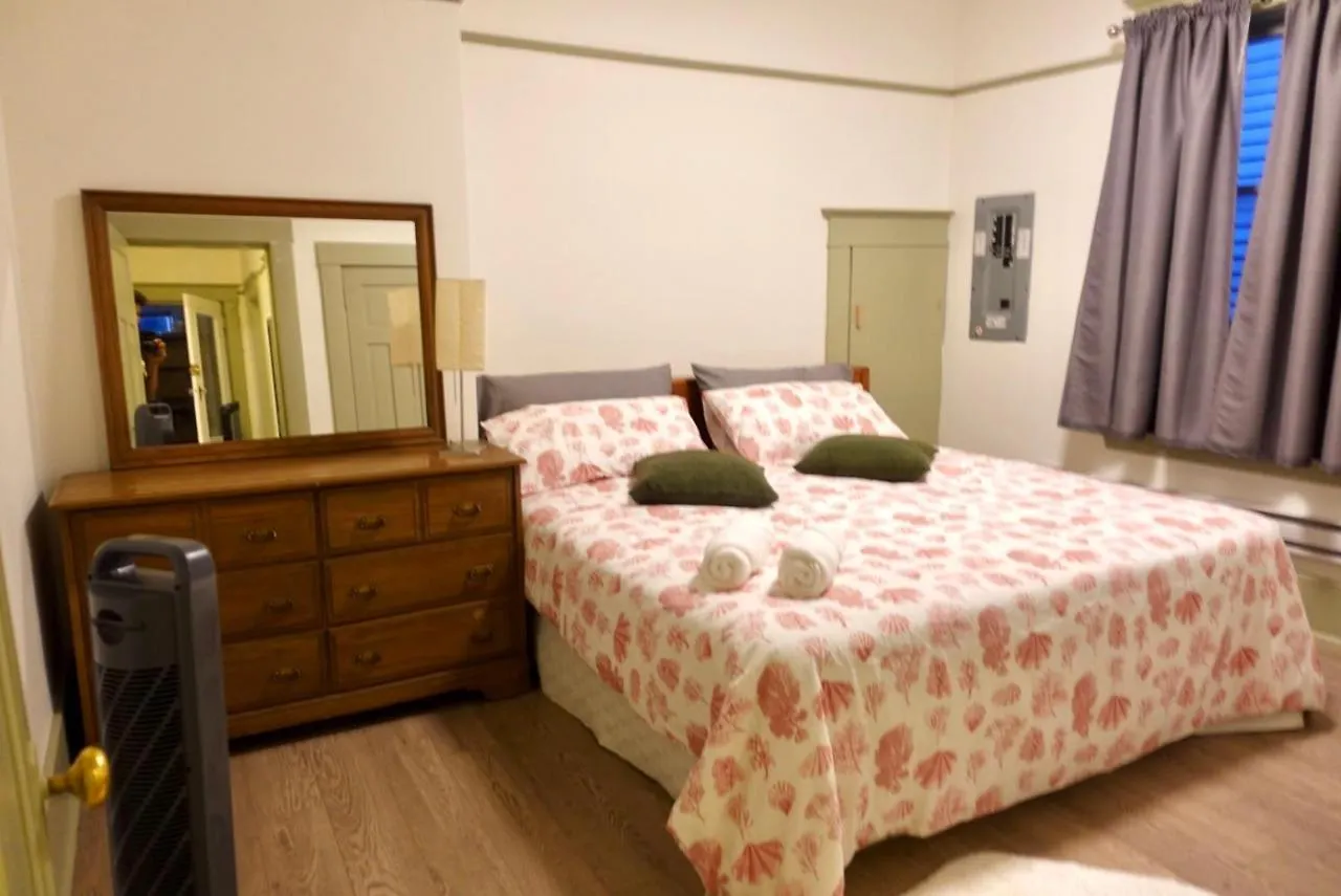 Private Room In A Shared House Vancouver Homestay